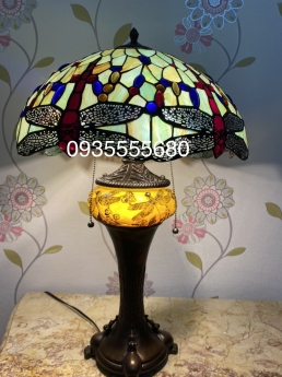 Đèn hai thân tiffany hoạ tiết chuồn lạ mắt
