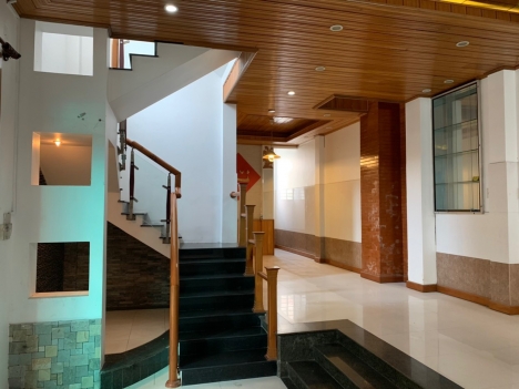 Bán gấp căn nhà đẹp Hẻm Trần Phú - Vĩnh Nguyên - TP Nha Trang view biển giá rẻ...!