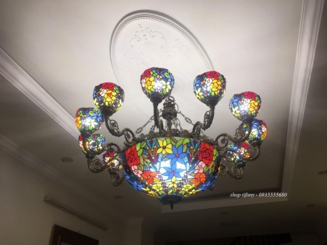 Giao lưu em đèn chùm tifany hoạ tiết hoa hồng