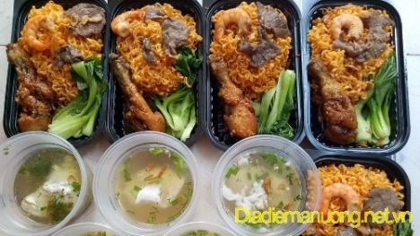 Quán Mì Trộn, Cơm Lá É Đùi Gà Ngon Quận 8