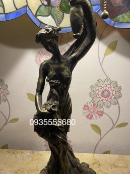 Thanh lý giá rẻ đôi tượng hàng chao cổ của mỹ