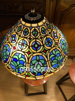 Đôi đèn tân cổ hàng mỹ lạ mắt