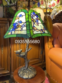 Giao lưu em đèn tifany lục giác hoạ tiết hoa ly sắc tím