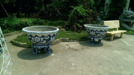 Chậu hoa chân quỳ dán sành sứ , chậu hoa cao cấp, chậu hoa đẹp