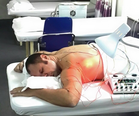 BÁC SĨ CHÂM CỨU, VẬT LÝ TRỊ LIỆU, CHỮA LIỆT TẬN NHÀ TP HCM