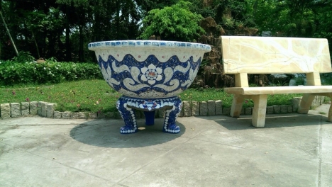 Chậu hoa chân quỳ dán sành sứ , chậu hoa cao cấp, chậu hoa đẹp