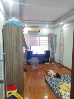 Bán nhà mặt sân rộng đường Hoa Bằng, Phường Yên Hòa
