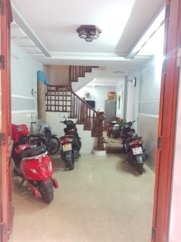 Bán nhà mặt sân rộng đường Hoa Bằng, Phường Yên Hòa