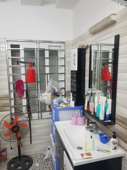 Bán nhà mặt sân rộng đường Hoa Bằng, Phường Yên Hòa