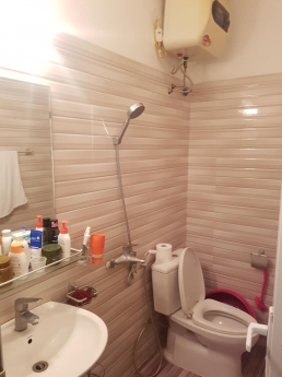 Bán nhà mặt sân rộng đường Hoa Bằng, Phường Yên Hòa