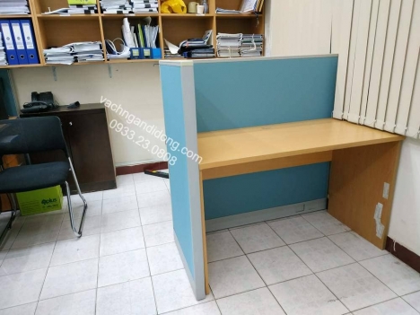 vách ngăn bàn làm việc 27