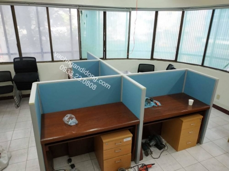 vách ngăn bàn làm việc 27