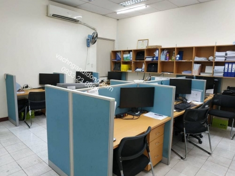 vách ngăn bàn làm việc 27