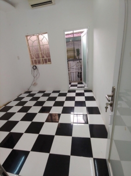 Nhà 2L, Nguyễn Văn Cừ, Q1, 55,4m, 3,7 tỷ.