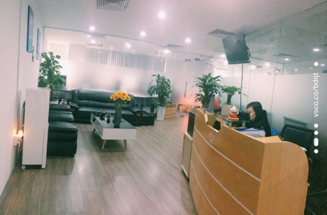 Cho thuê khu văn phòng làm việc tổ hợp hiện đại trọn gói ở HN