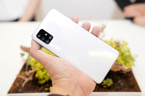 Tabletplaza giá sale bùng nổ Sasung a51 giá chỉ 5.990.000đ
