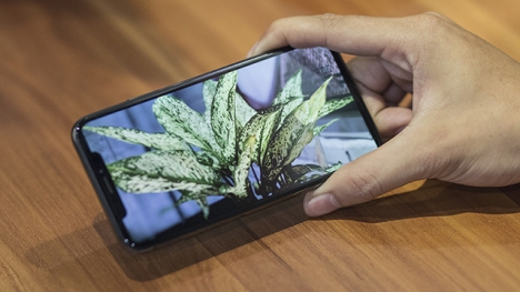 Tablet Plaza Dĩ An bán iPhone X 64gb 99% giá rẻ