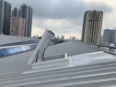 Điểm danh những loại cửa lên mái an toàn và phổ biến
