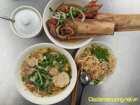 Quán Bún Bò Huế Ngon Khu Công Nghiệp Tân Bình