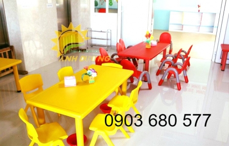 Cần bán bàn ghế nhựa trẻ em dành cho trường lớp mầm non, gia đình