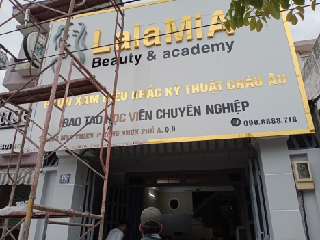 Lắp máy tính tiền cho tiệm phun xăm giá rẻ