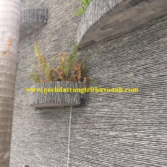 Tiểu cảnh sân vườn trang trí bằng đá suối tự do