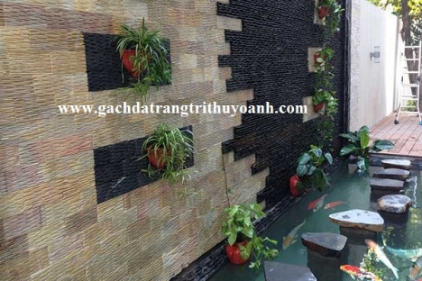 Tiểu cảnh sân vườn trang trí bằng đá suối tự do