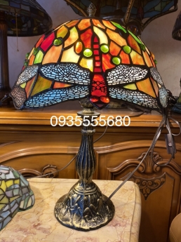 Đèn phòng ngủ tiffany hoạ tiết chuồn