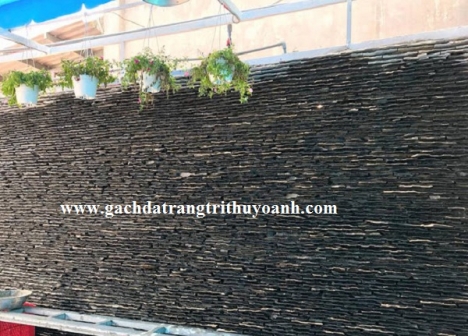 Tiểu cảnh sân vườn trang trí bằng đá suối tự do