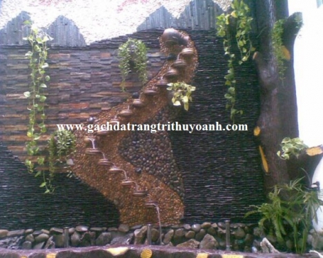 Tiểu cảnh sân vườn trang trí bằng đá suối tự do