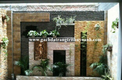 Tiểu cảnh sân vườn trang trí bằng đá suối tự do