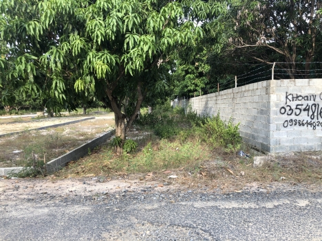 Bán gấp lô đất Cực rẻ đối diện trường trung cấp nghề Cam Lâm full, thổ đường nhựa 13m LH Mr Hải