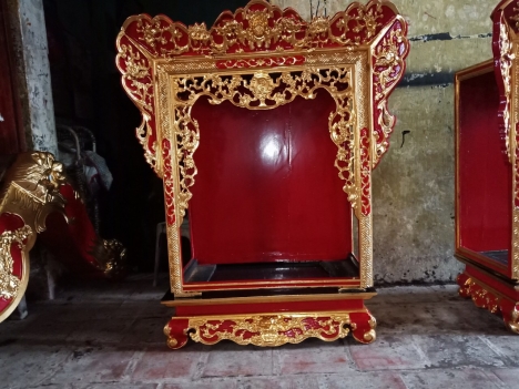 Khám thờ sơn son thếp vàng bạc phun phủ bóng