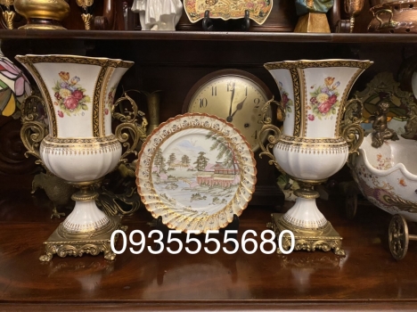 Giao lưu đôi bình sứ đồng bỉ