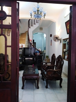 Bán gấp nhà đẹp phố Phú Thượng cực kỳ hiếm 40,7m2 x 3,5 tẫng 3,3m, giá 3 tỷ 050
