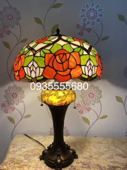 Đèn tiffany hai thân hoạ tiết hoa hồng