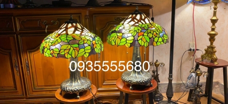Thanh lý nhanh gọn lẹ đôi đèn tiffany hoạ tiết hoa mua thu