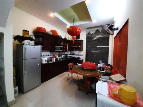 Nhà ngõ 269/22 lạc long quân, cầu giấy,HN, nhà đẹp ở luôn, cạnh hồ tây