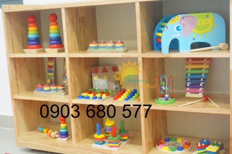 Cần bán kệ gỗ trẻ em cho trường mầm non, lớp mẫu giáo, gia đình