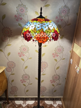 Đèn sàn tiffany họa tiết hoa hồng