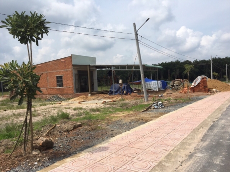 Đất nhà bán gấp ngay và luôn 1000m2 ngay chợ giá rẻ.