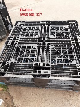 Cung cấp pallet nhựa cũ số lượng lớn tại Long Biên Hà Nội