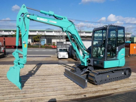 Bán máy xúc đào KOBELCO SK55SR-6E