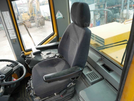 Bán máy xúc lật KAWASAKI 97ZV-2