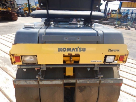 Bán xe lu rung KOMATSU JV40CW-5E0