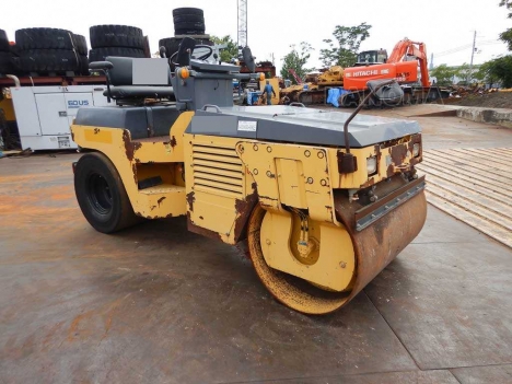 Bán xe lu rung KOMATSU JV40CW-5E0