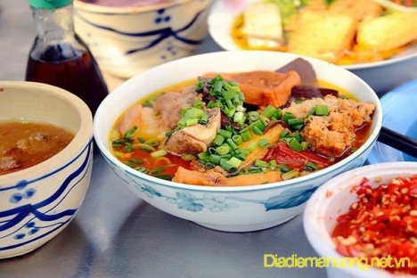 Quán Uyên - Quán Bún Riêu Canh Bún Ngon Tân Phú