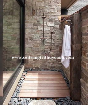 Sỏi đen tự nhiên trang trí lối đi sân vườn