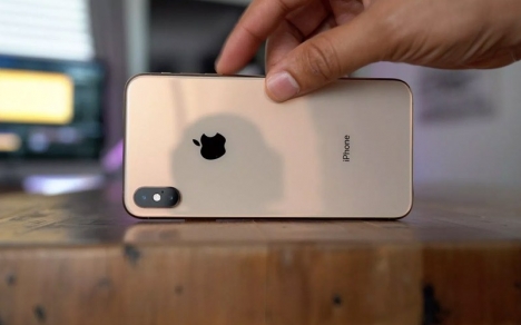 iPhone Xs 64g với giá cực rẻ chỉ 11.490.000vnđ