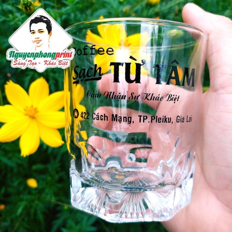Ly thủy tinh quà tặng - Nguyễn Phong Print